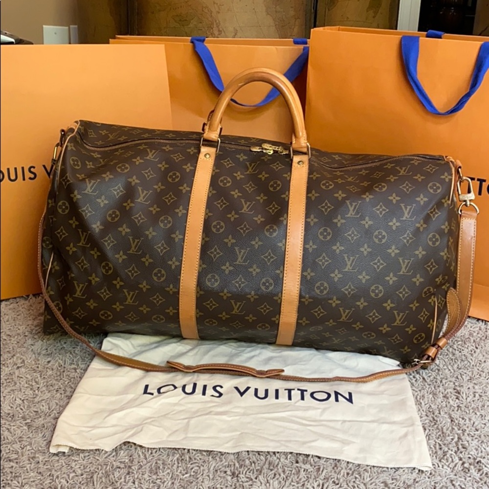 Super Clean Authentic Louis Vuitton Bandouliere 60